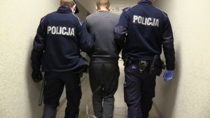 zatrzymany w trakcie doprowadzenia do Komendy Miejskiej Policji w Chorzowie