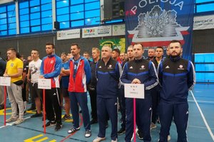 Zawodnicy podczas uroczystego otwarcia Mistrzostw Polski Policji w Piłce Siatkowej